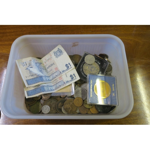 1103 - TUB OF COLLECTABLE COINS