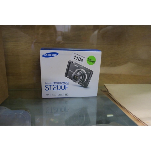 1104 - SAMSUNG SMART CAMERA ST200F