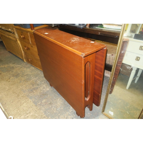 1535 - DROP LEAF TABLE