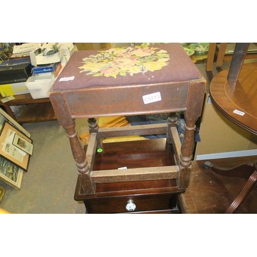 1650 - VINTAGE STOOL