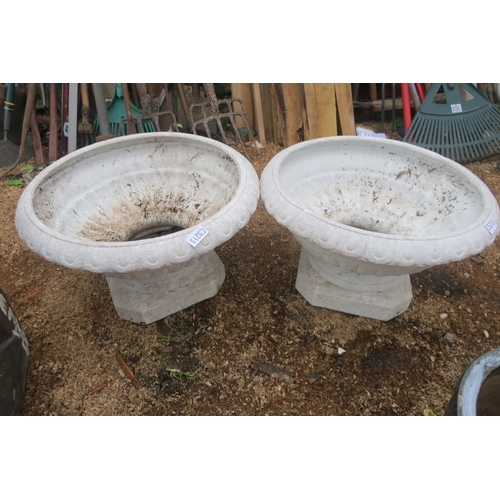 629 - 2 LARGE PLASTIC FLOWER POTS/ CONTAINERS