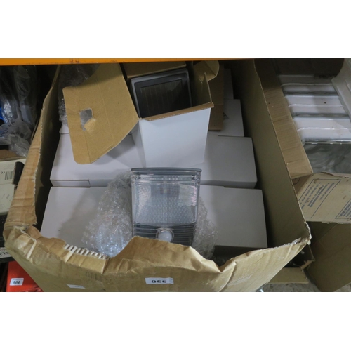 955 - BOX OF BOXED SOLAR SECURITY/SENSOR LIGHTS