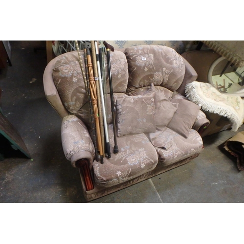 485 - 2 SEATER SOFA