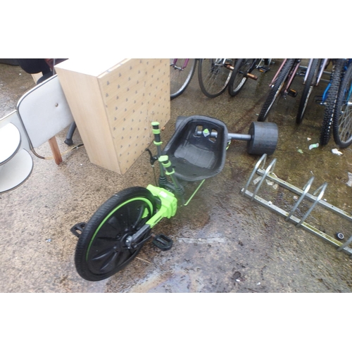 611 - HUFFY GREEN MACHINE DRIFT TRIKE