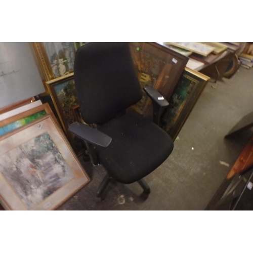 1448 - OFFICE CHAIR