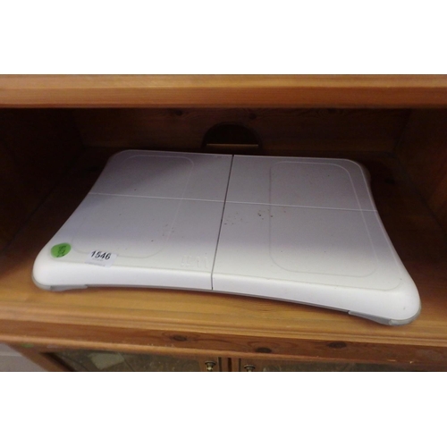 1546 - WII FIT BOARD