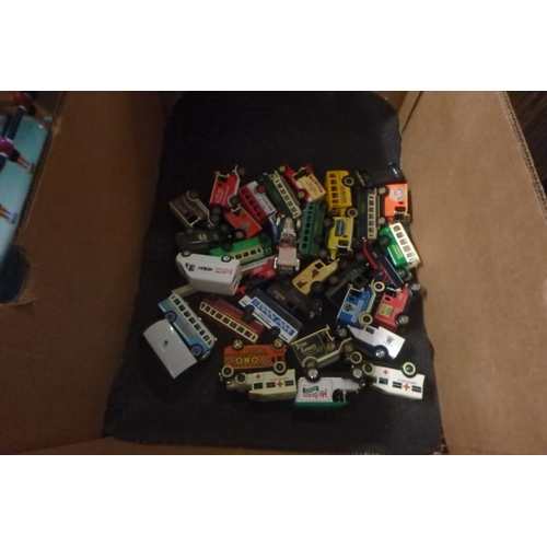 1747 - BOX OF COLLECTABLE VEHICLES