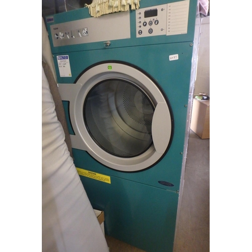 2033 - COMMERCIAL ELECTROLUX WASCATOR T3250 TUMBLE DRYER