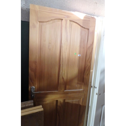 936 - PINE DOOR