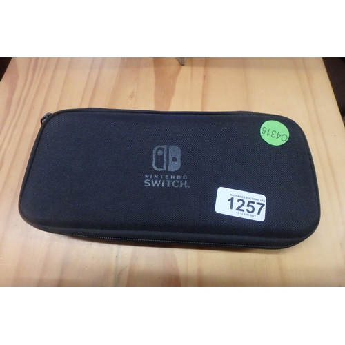 1257 - NINTENDO SWITCH CASE