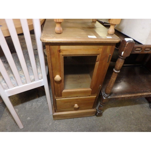 1731 - PINE BEDSIDE