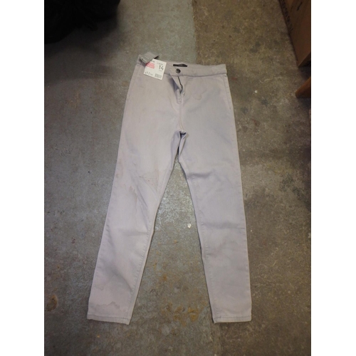 893 - PAIR OF SUPER SKINNY SIZE 14 TROUSERS