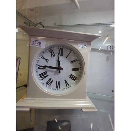 1529 - lARGE CREAM MANTLE CLOCK