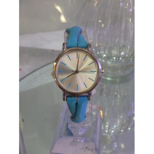 1545 - LADIES TURQUIOSE STRAP FASHION WATCH