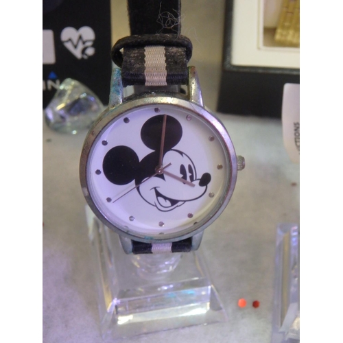 1549 - MICKEY MOUSE WATCH