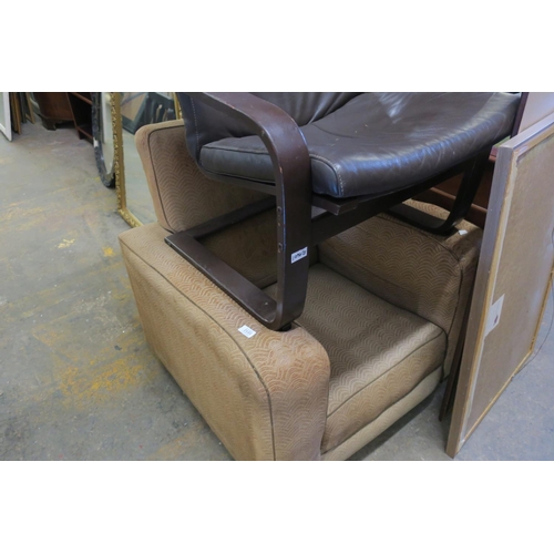 2181 - VINTAGE CHAIR