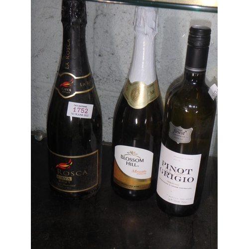 1752 - BOTTLE OF BLOSSOM HILL , LA ROSCA CAVA AND A BOTTLE OF PINOT GRIGIO BALO 21 PLUS