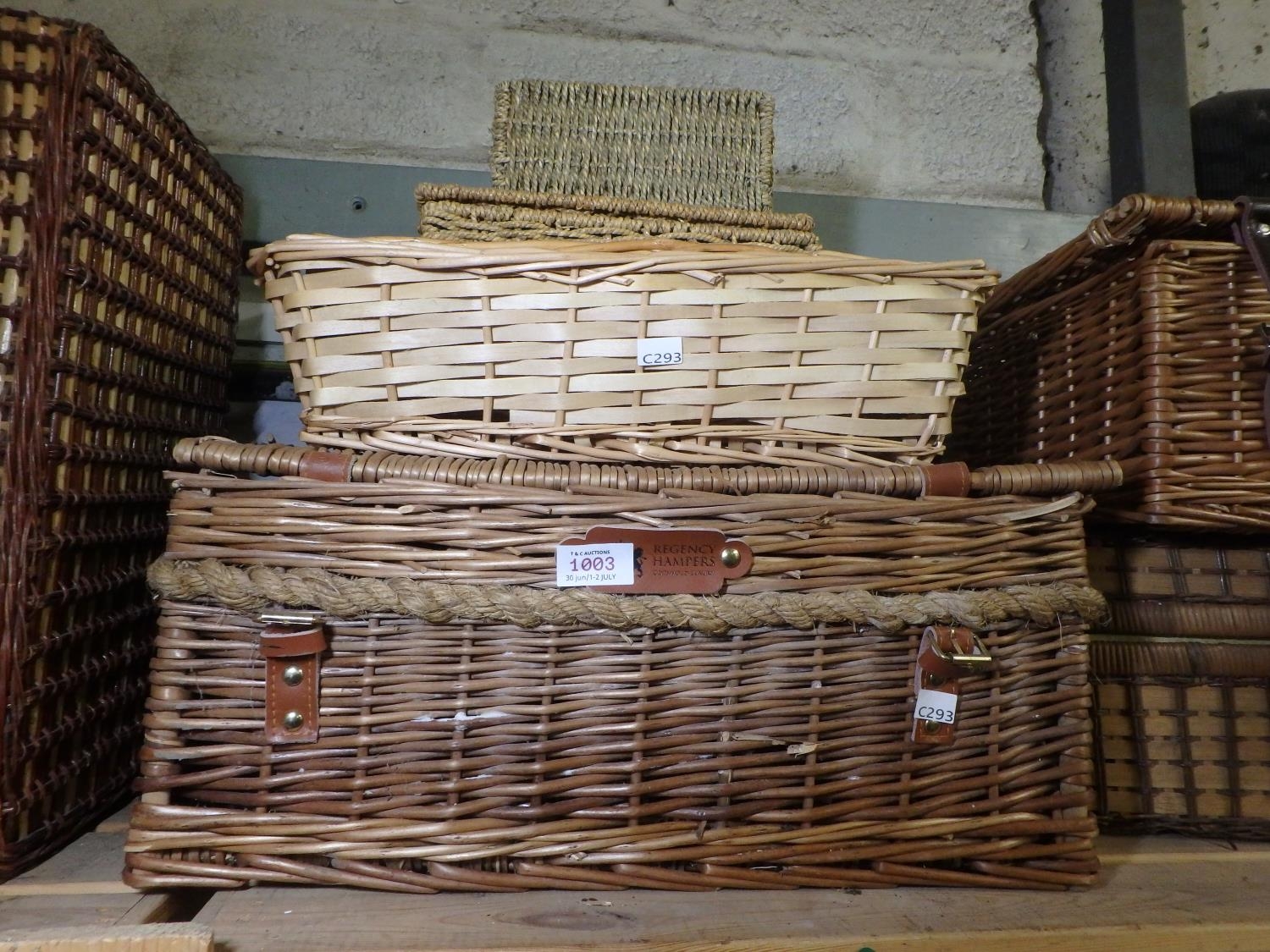 BUNDLE OF WICKER BASKETS