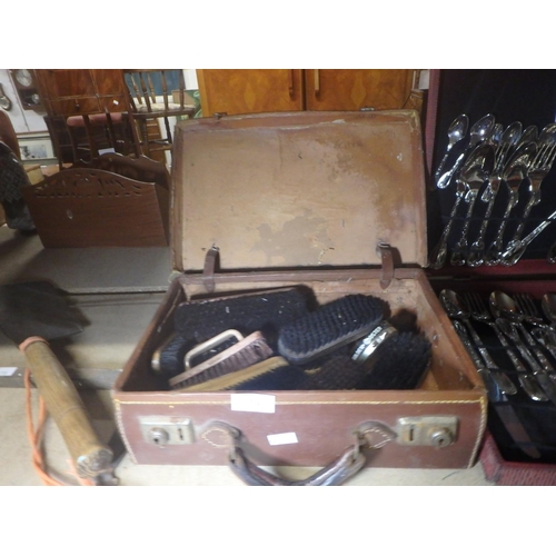 1354 - VINTAGE LEATHER SUITCASE FULL OF SHOE CLEANING ITEMS