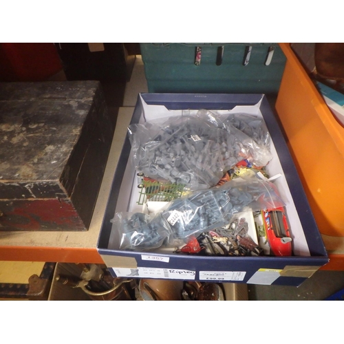 1357 - BOX OF TOY SOLDIERS, ETC - MIX OF METAL AND PLASTIC