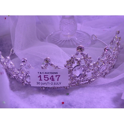 1547 - STUNNING TIARA , IDEAL FOR ANY BRIDE OR PRINCESS