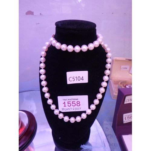 1558 - LADIES PEARL NECKLACE