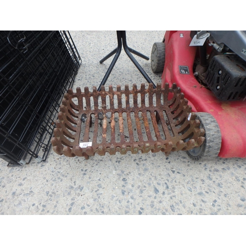 391 - METAL FIRE GRATE