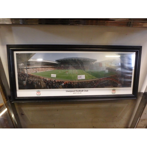 925 - FRAMED LIVERPOOL FOOTBALL CLUB PICTURE