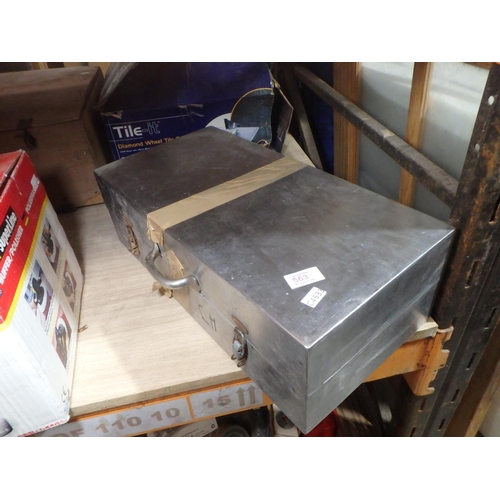 563 - METAL TOOL BOX