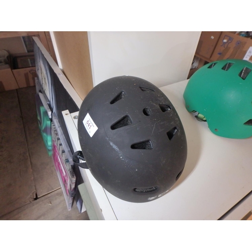 641 - CHILDS BIKE/SKATEBOARD HELMET