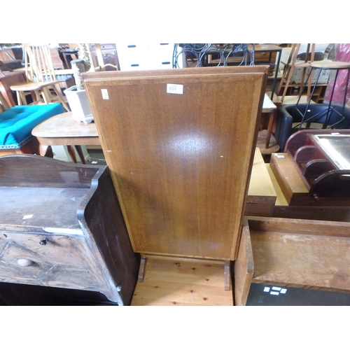 659 - FOLDING SMALL TILT TOP TABLE