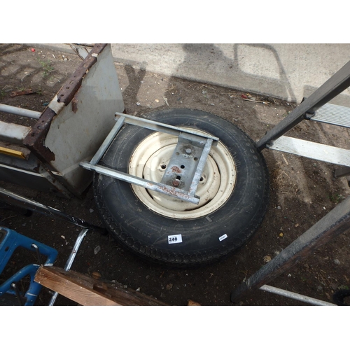 240 - SPARE WHEEL WITH CARRIER 6.40 X 13