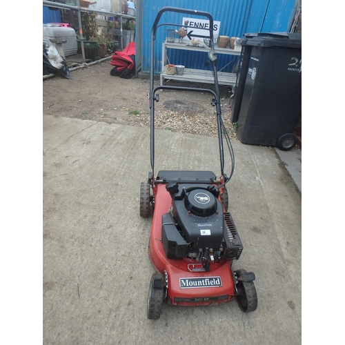 28 - MOUNTFIELD B35 LAWN MOWER