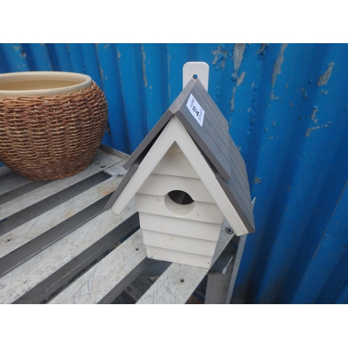 32 - SMALL WOODEN BIRD HOUSE