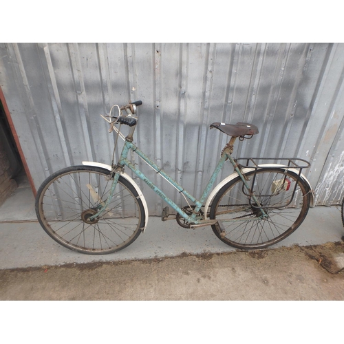 8 - VINTAGE RALEIGH SPORTS LADIES BIKE