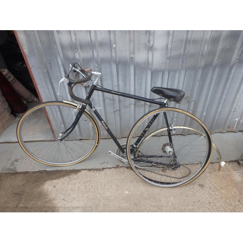 10 - VINTAGE RALEIGH RECORD RACING BIKE