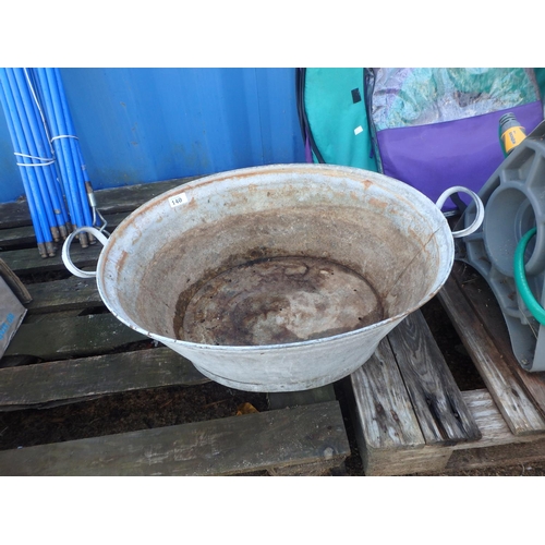 140 - VINTAGE GALVANISED TIN BATH