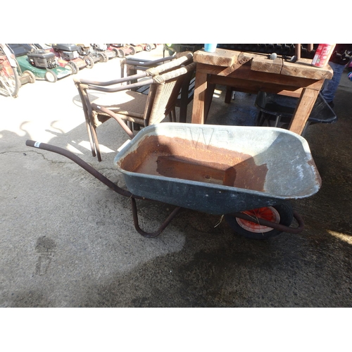 161 - WHEELBARROW