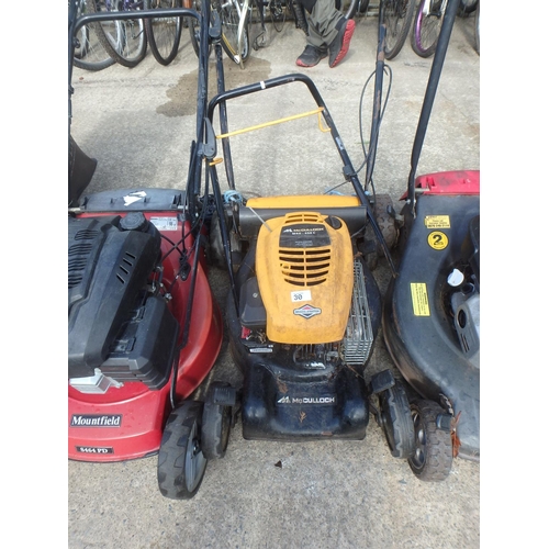 30 - MCCULLOCH M40 LAWN MOWER