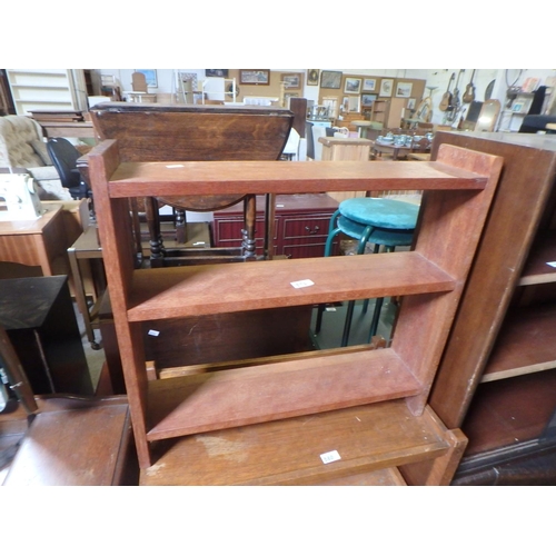 579 - VINTAGE RUSTIC BOOKSHELF