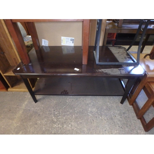 641 - VINTAGE COFFEE TABLE