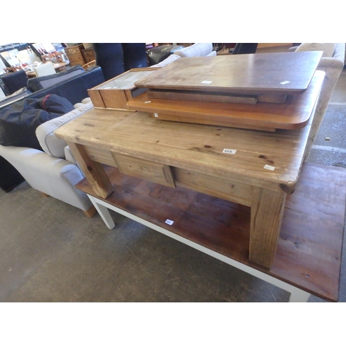 654 - HEAVY PINE COFFEE TABLE