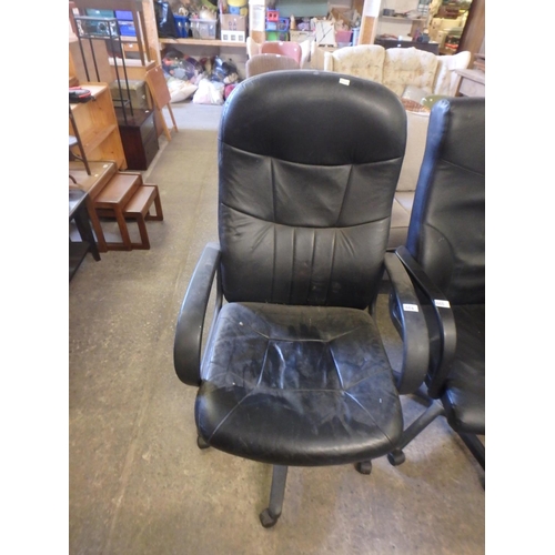 664 - ADJUSTABLE BLACK LEATHER OFFICE CHAIR