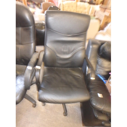 665 - FAUX BLACK LEATHER OFFICE CHAIR