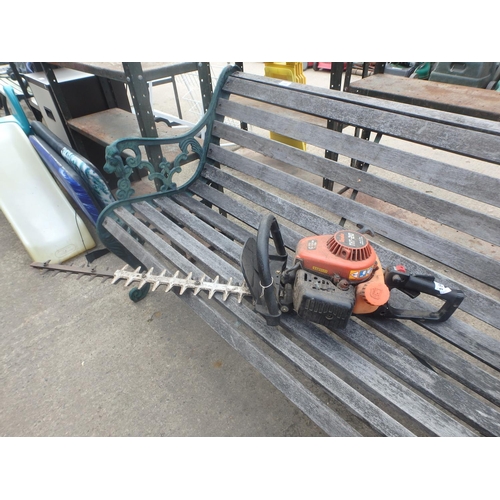 180 - TENAKA THT 210 HEDGE TRIMMER