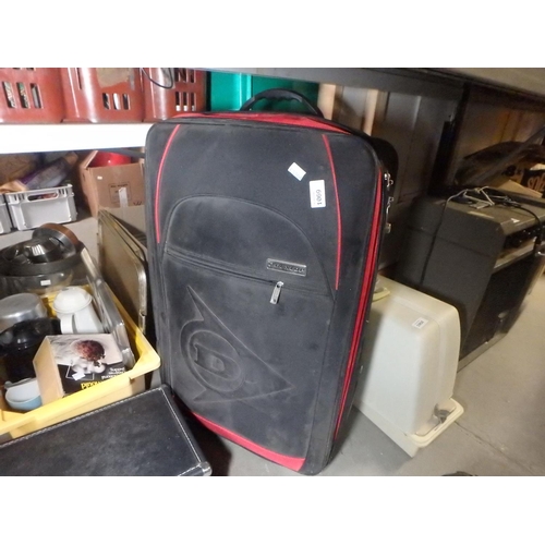 1069 - DUNLOP SUITCASE