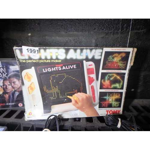 RETRO LIGHTSALIVE BOARD BY TOMY