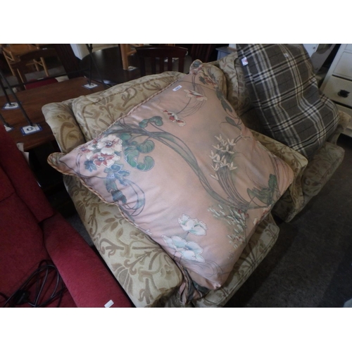 667 - LARGE FLOOR CUSHION