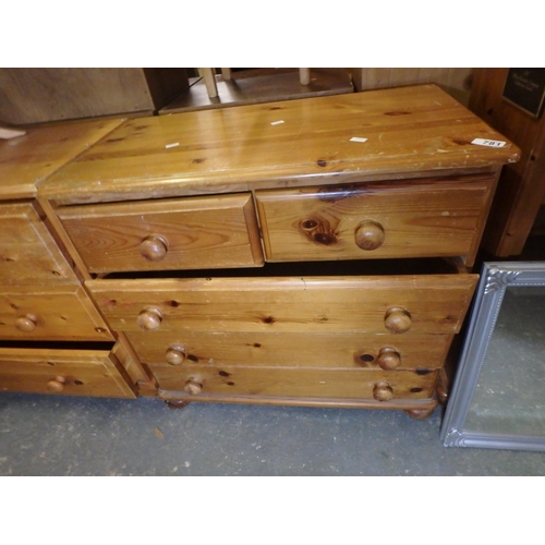 781 - TWO OVER THREE CHEST OF DRAWERS