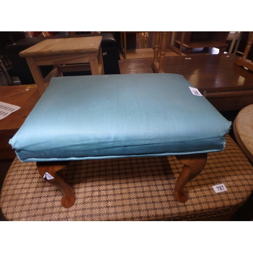 786 - SMALL FOOTSTOOL